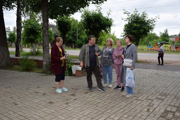 30 июня наш посёлок посетил коллектив экскурсионного агентства «Древний Волок»

